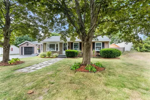 56 Marshall Rd, Woonsocket, RI 02895 photo 2