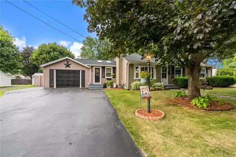 56 Marshall Rd, Woonsocket, RI 02895 photo 4