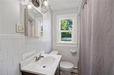 244 3rd Ave, Warwick, RI 02888 photo 10