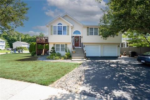936 Warwick Ave, Warwick, RI 02888 photo 1