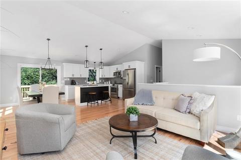 159 White Ave, Warwick, RI 02889 photo 2