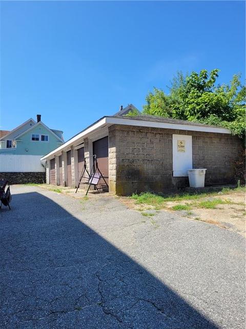 103 East St, Woonsocket, RI 02895 photo 5