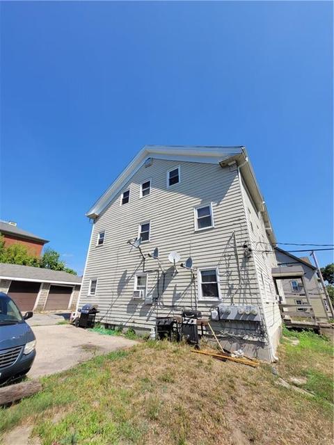 103 East St, Woonsocket, RI 02895 photo 4