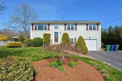 77 Leon E Whipple Rd, Warwick, RI 02886 photo 1