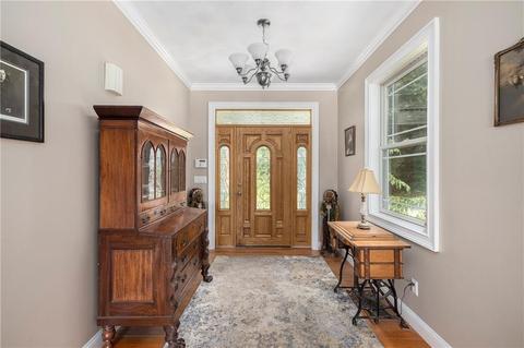 36 Capron Way, Glocester, RI 02814 photo 5
