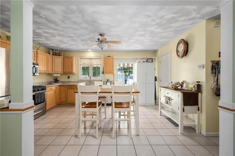 65 Hebert Ave, Woonsocket, RI 02895 photo 6
