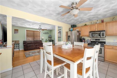 65 Hebert Ave, Woonsocket, RI 02895 photo 11