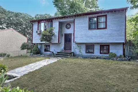 16 Packard Ave, Warwick, RI 02886 photo 1