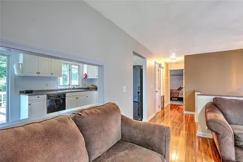 16 Packard Ave, Warwick, RI 02886 photo 10