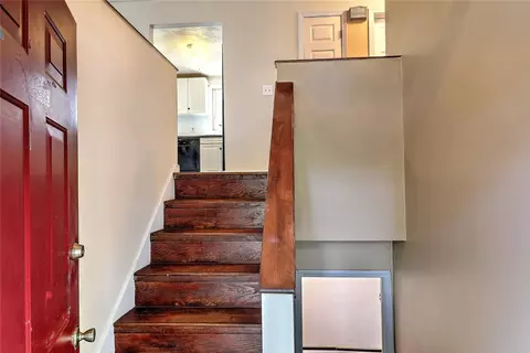 16 Packard Ave, Warwick, RI 02886 photo 4