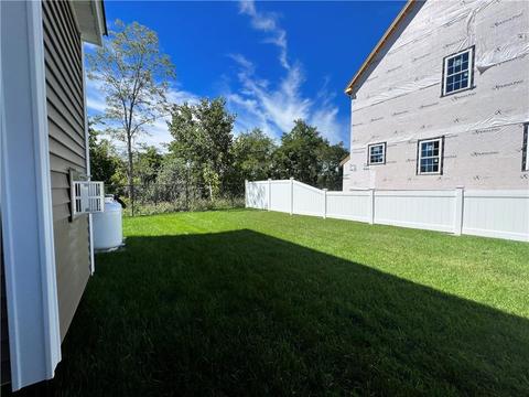 441 Louise St, Woonsocket, RI 02895 photo 11