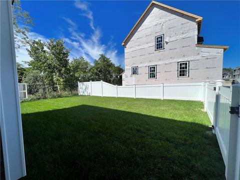 441 Louise St, Woonsocket, RI 02895 photo 10