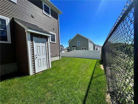 441 Louise St, Woonsocket, RI 02895 photo 13