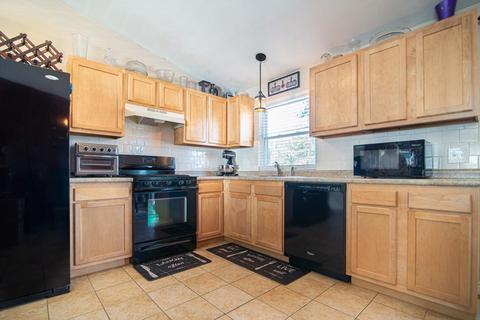 68 Pheasant Ave, Warwick, RI 02886 photo 7