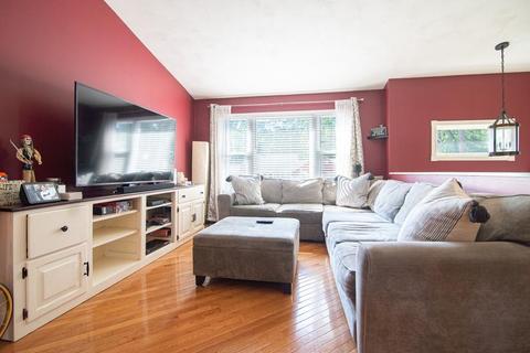 68 Pheasant Ave, Warwick, RI 02886 photo 4