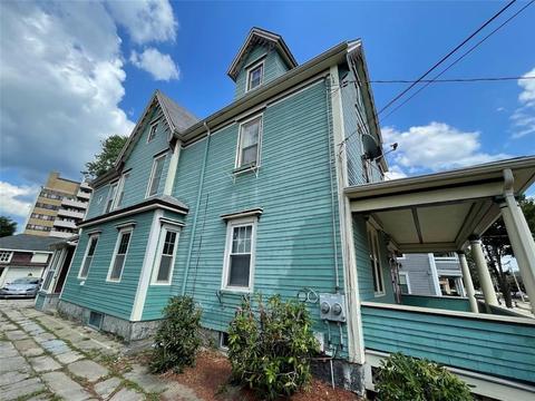133 Earle St, Woonsocket, RI 02895 photo 3