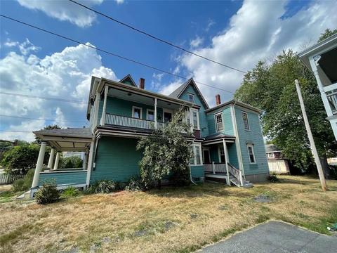 133 Earle St, Woonsocket, RI 02895 photo 4