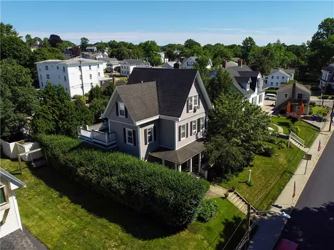 7 Grove Ave, Westerly, RI 02891 photo 1
