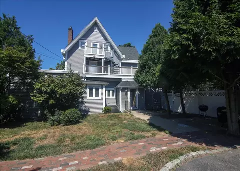 7 Grove Ave, Westerly, RI 02891 photo 3