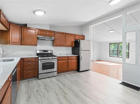 26 Lear Dr, Coventry, RI 02816 photo 6