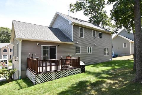 351 Gauthier Dr, Woonsocket, RI 02895 photo 4