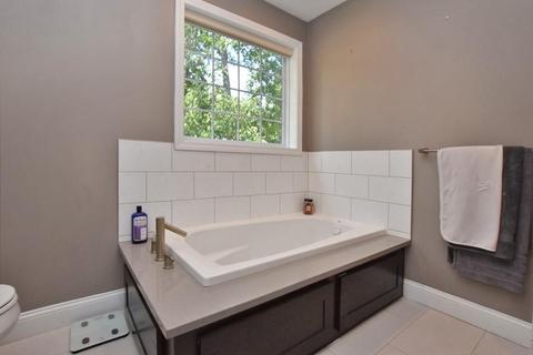 351 Gauthier Dr, Woonsocket, RI 02895 photo 16