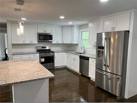 106 Oberlin Dr, Warwick, RI 02886 photo 8