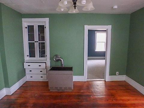 593 Wood Ave, Woonsocket, RI 02895 photo 9