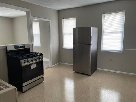 34 Elbow St, Woonsocket, RI 02895 photo 6