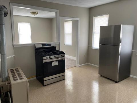 34 Elbow St, Woonsocket, RI 02895 photo 8