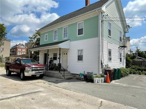 34 Elbow St, Woonsocket, RI 02895 photo 2