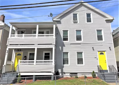 154 Rathbun St, Woonsocket, RI 02895 photo 3