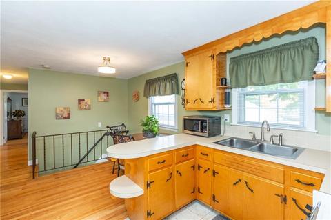 71 Duffield Rd, Bristol, RI 02809 photo 6