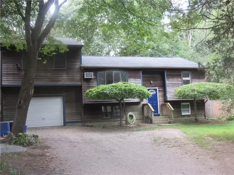 6 Tarbox Dr, Exeter, RI 02822 photo 2