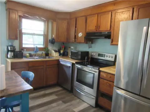 6 Tarbox Dr, Exeter, RI 02822 photo 3