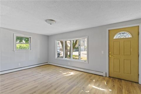 65 Rodman St, Woonsocket, RI 02895 photo 4