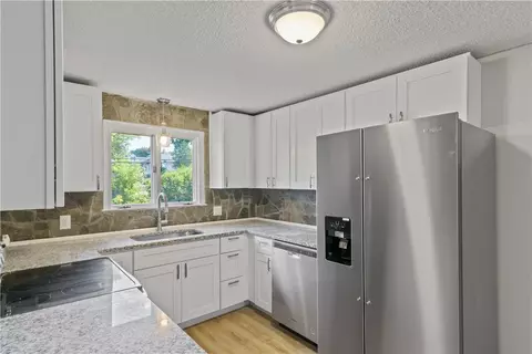65 Rodman St, Woonsocket, RI 02895 photo 7