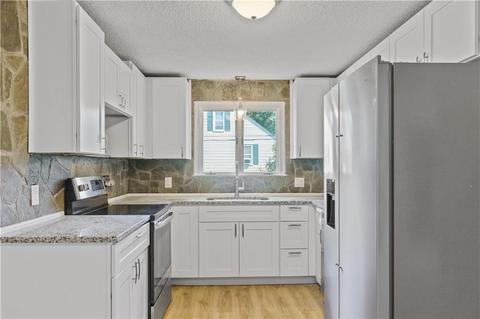 65 Rodman St, Woonsocket, RI 02895 photo 8