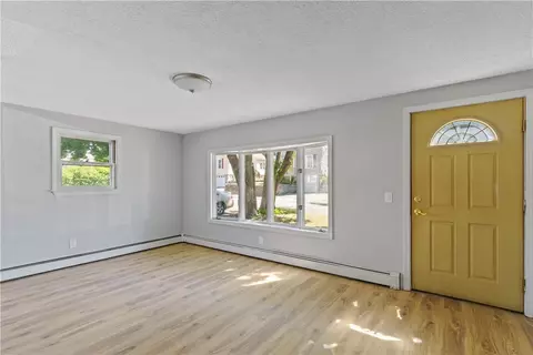 65 Rodman St, Woonsocket, RI 02895 photo 4