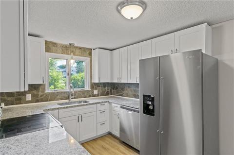 65 Rodman St, Woonsocket, RI 02895 photo 7
