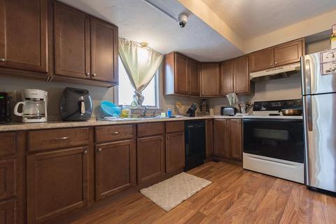 106 Crawford St, Woonsocket, RI 02895 photo 3