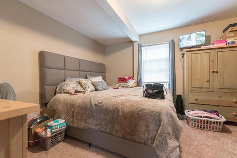 106 Crawford St, Woonsocket, RI 02895 photo 5