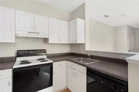 96 Mill St #103, Woonsocket, RI 02895 photo 4