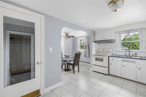 268 Morin St, Woonsocket, RI 02895 photo 8