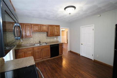 72 Mowry St, Woonsocket, RI 02895 photo 9