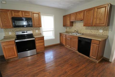 72 Mowry St, Woonsocket, RI 02895 photo 7