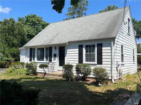 30 Observatory Rd, Warwick, RI 02888 photo 2