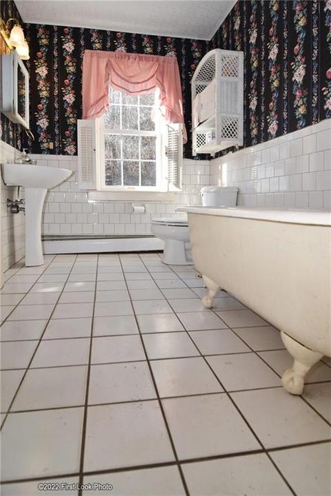 339 Commonwealth Ave, Warwick, RI 02886 photo 11