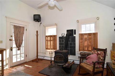 339 Commonwealth Ave, Warwick, RI 02886 photo 10