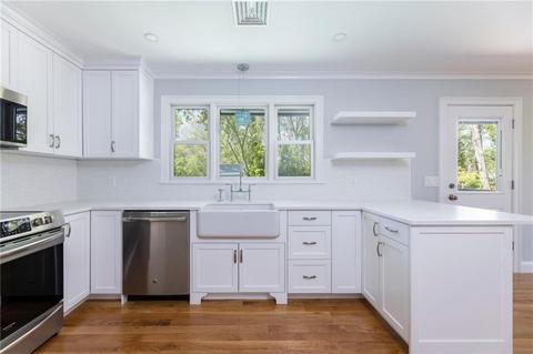 7 Valley Dr, Westerly, RI 02891 photo 4